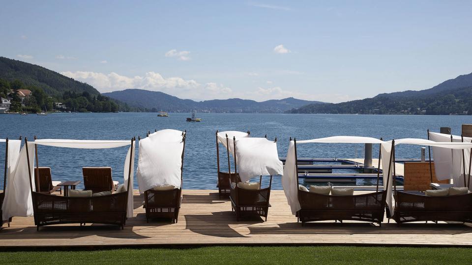 Schlosshotel Velden beach club